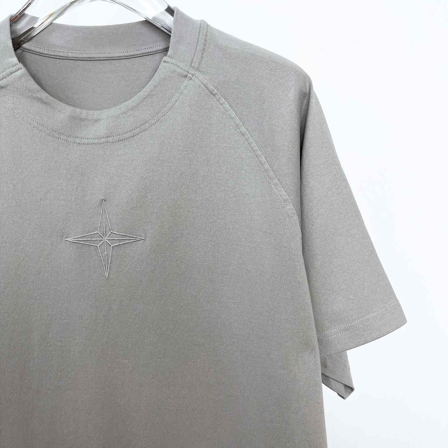 Stone Island Logo T-shirt - everydesigner