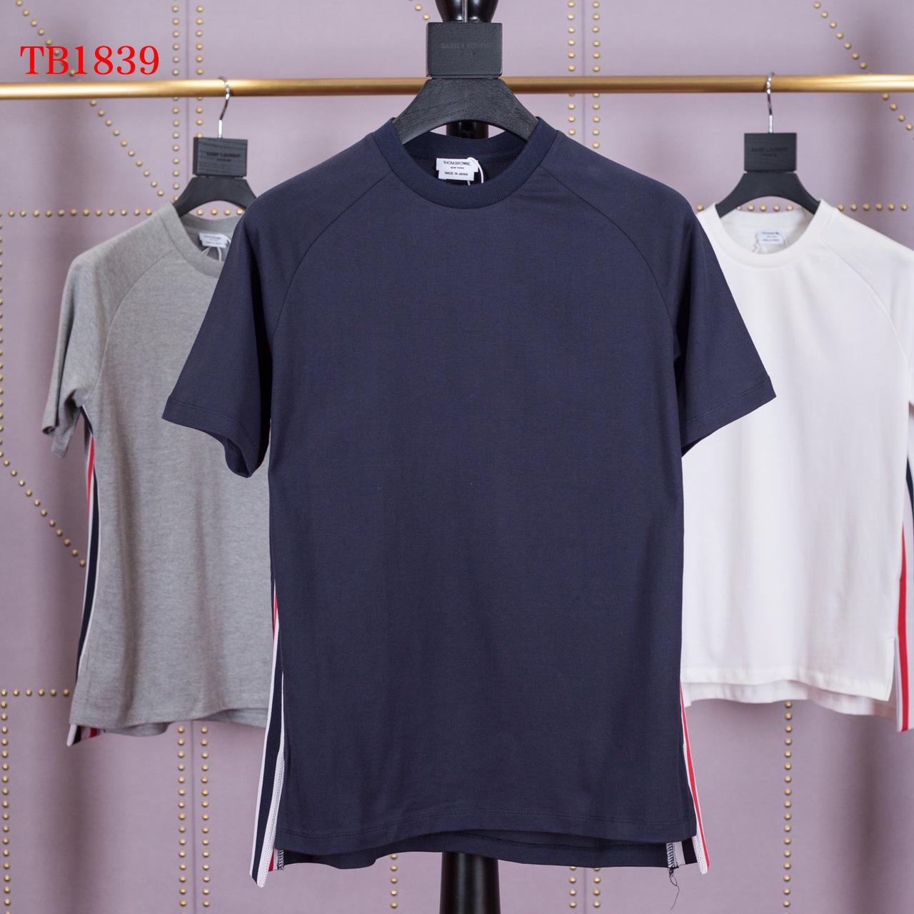 Thom Browne Interlock Rwb Stripe T-shirt   TB1839 - everydesigner