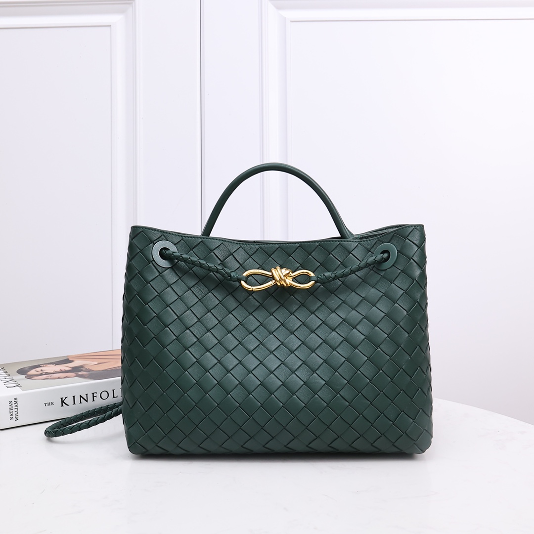 Bottega Veneta Medium Andiamo  32*24*12CM - everydesigner