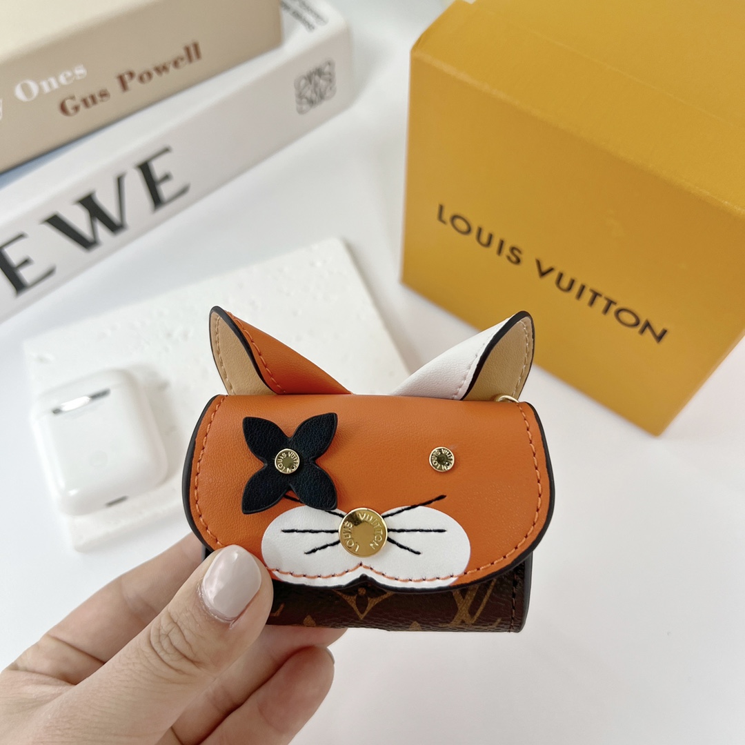 Louis Vuitton Cat Earpods Case   GI0862 - everydesigner