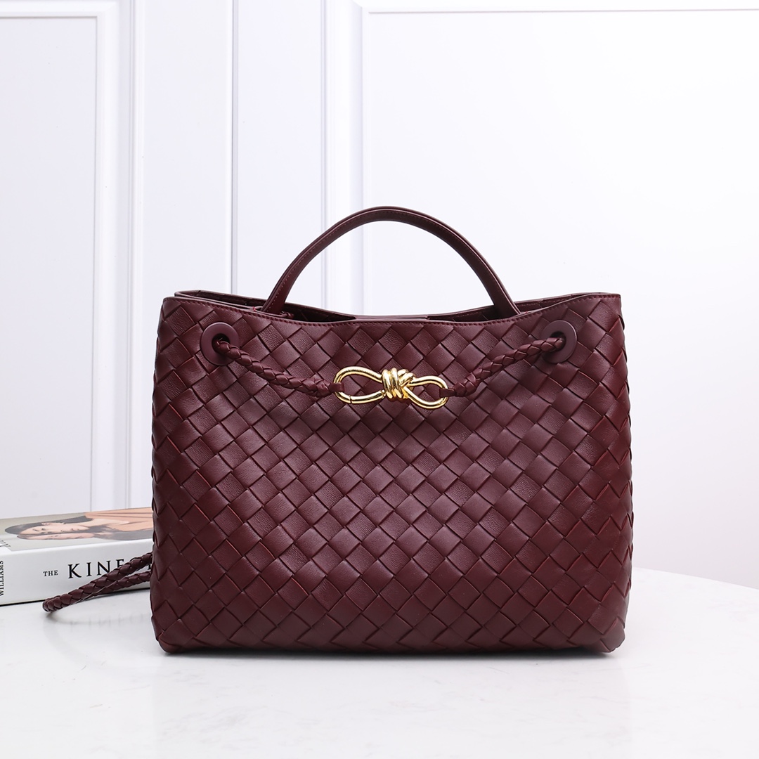 Bottega Veneta Medium Andiamo  32*24*12CM - everydesigner