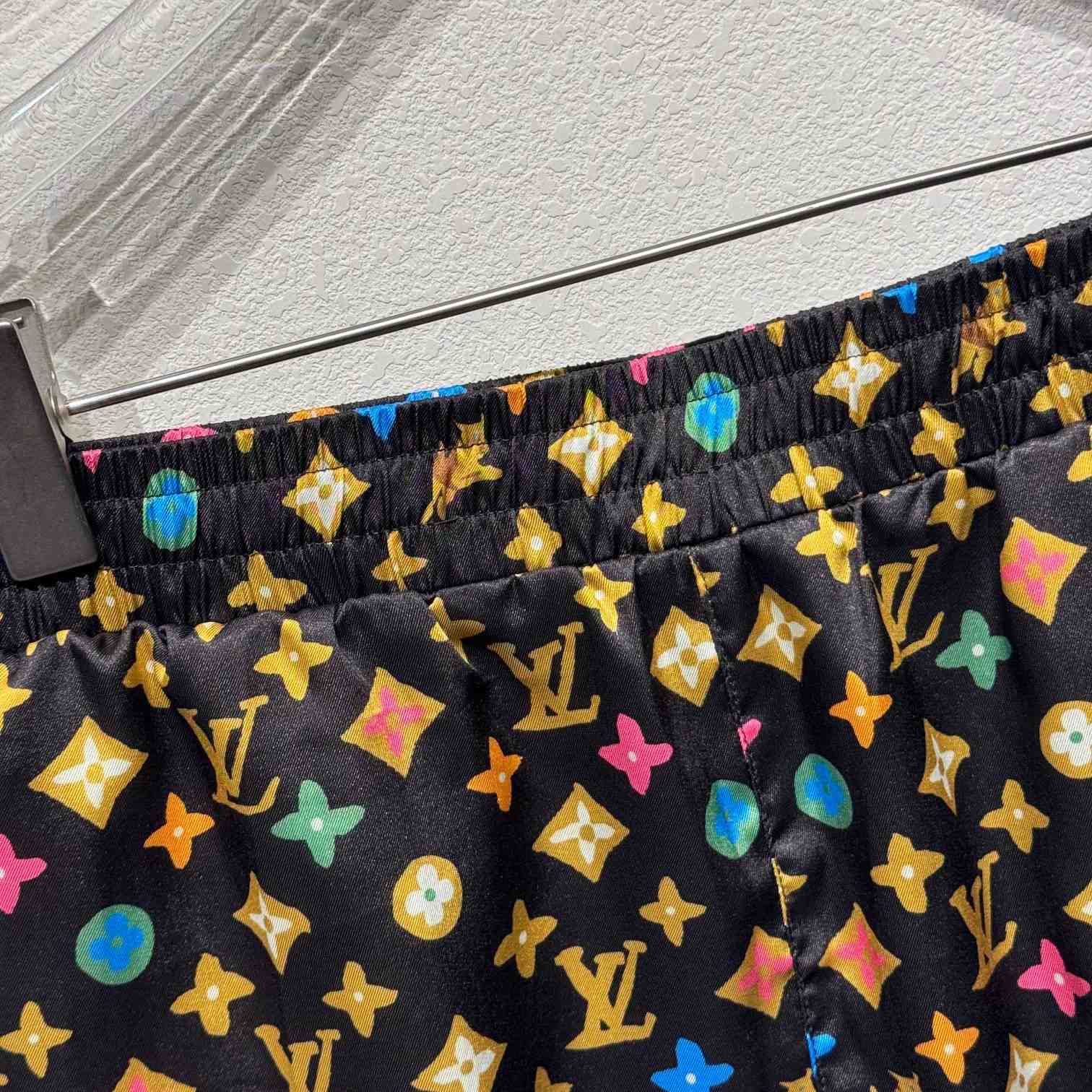 Louis Vuitton Monogram Short     - everydesigner