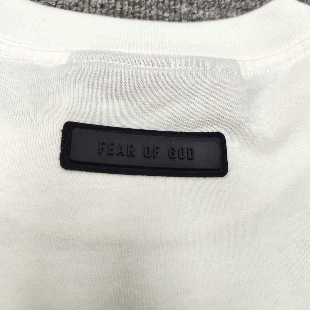 Fear of God Essentials Tee - everydesigner