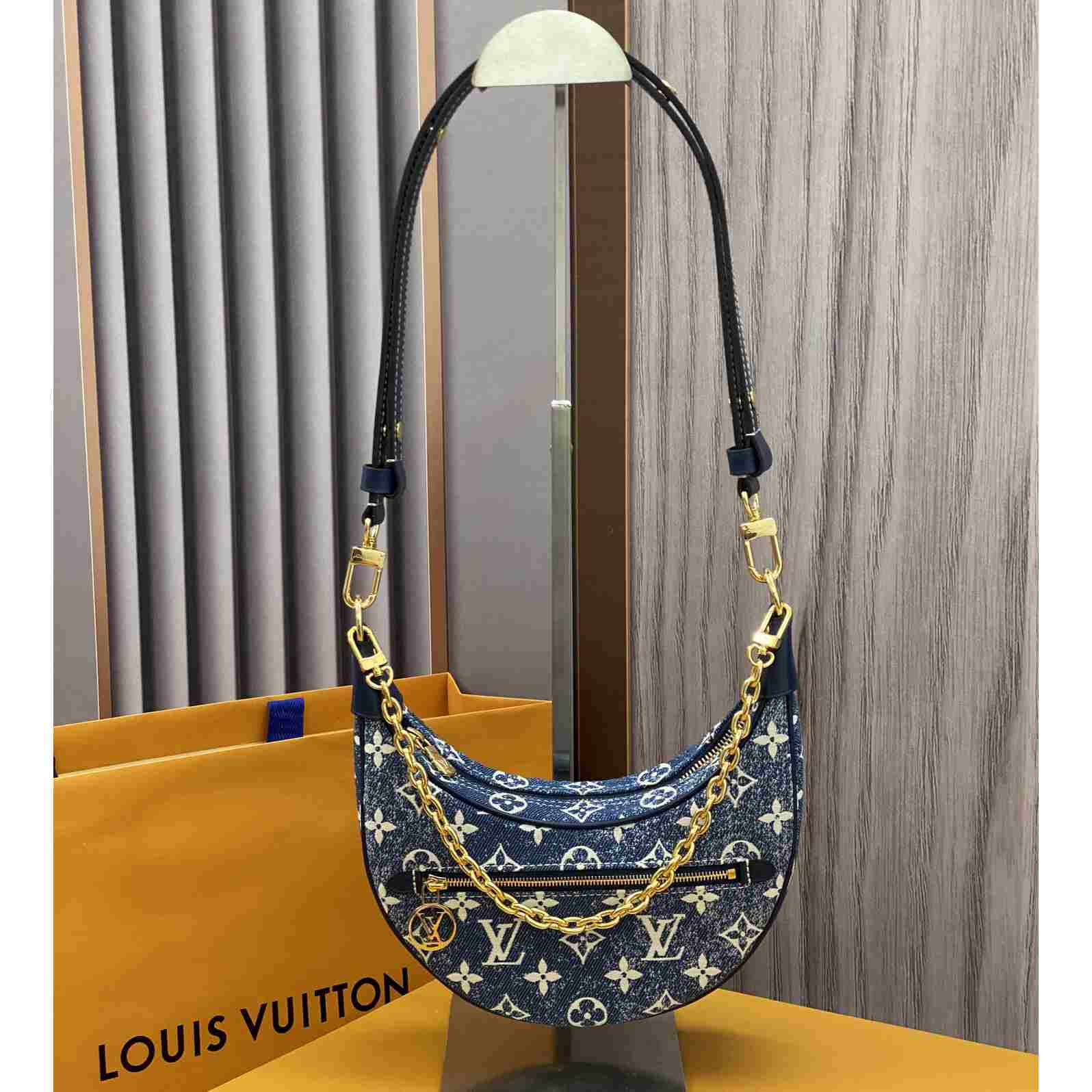  Louis Vuitton Loop Bag  (24-22-6cm) - everydesigner