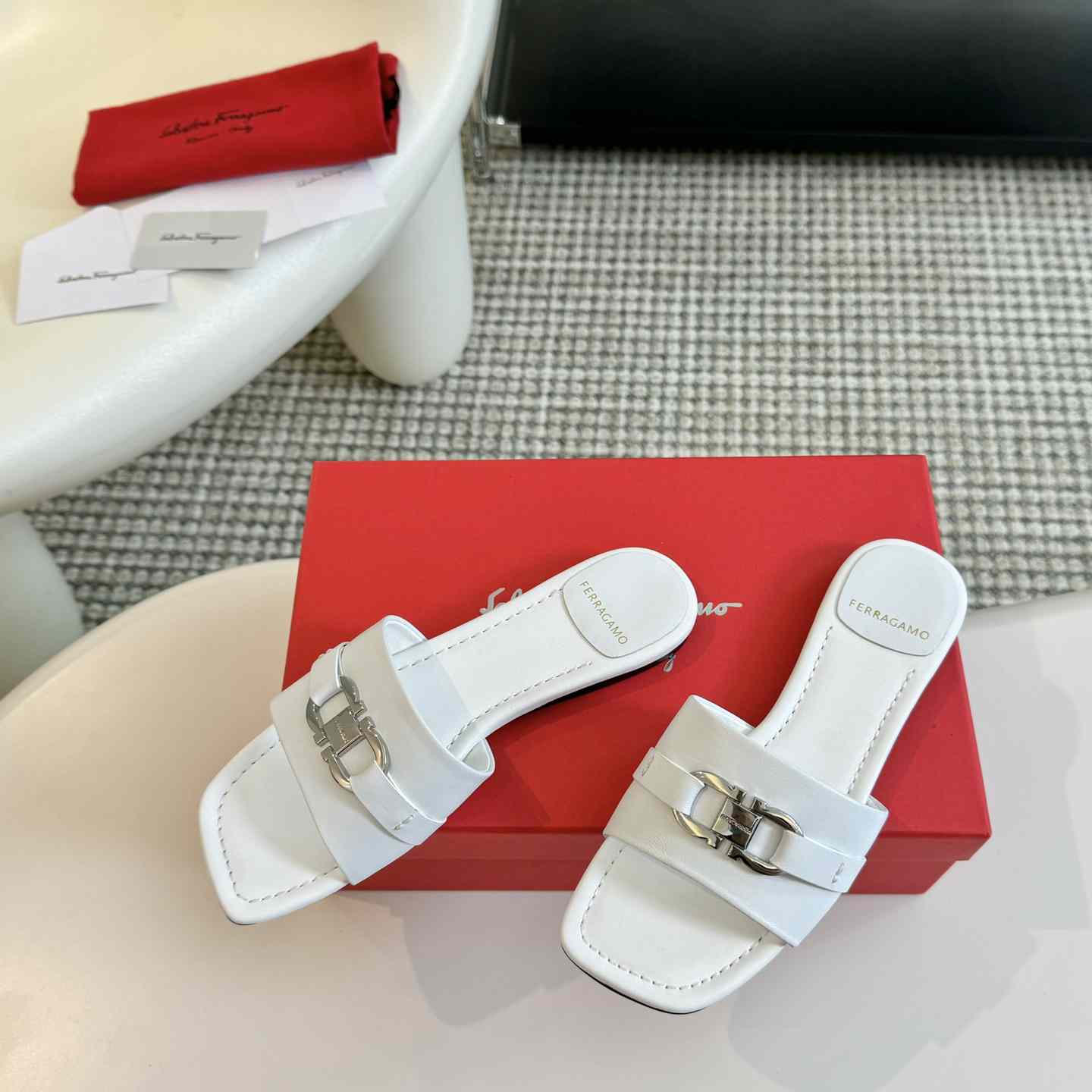 Ferragamo Women's White Flat Slide With Gancini Ornament - everydesigner