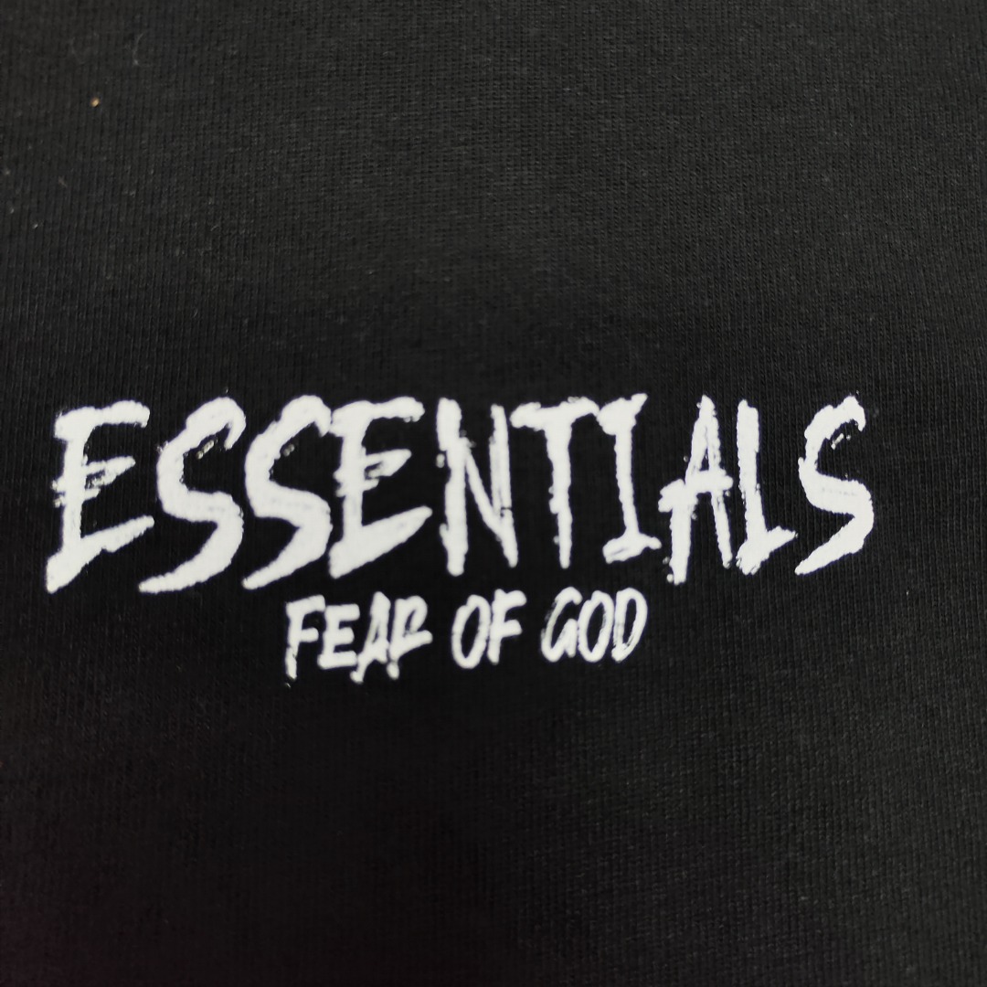 Fear of God Essentials Tee - everydesigner