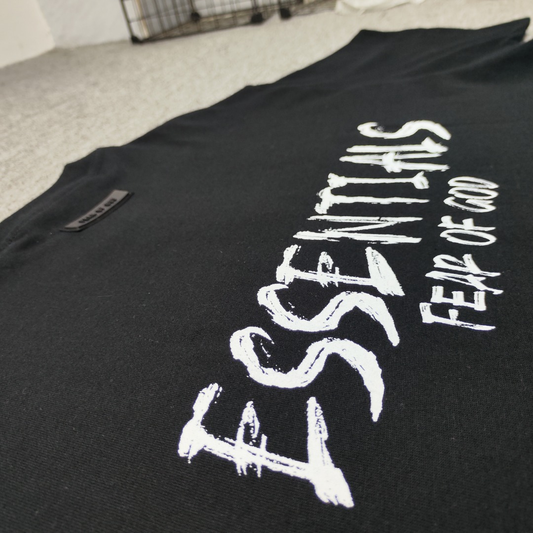 Fear of God Essentials Tee - everydesigner