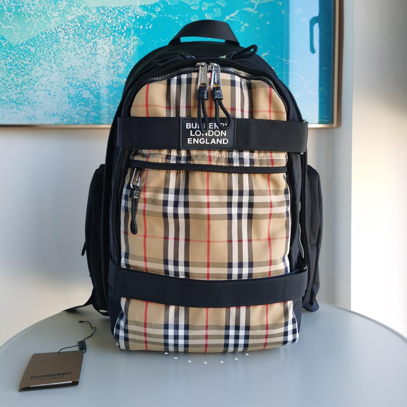 Burberry Large Cooper Backpack (30×20×49cm) - everydesigner