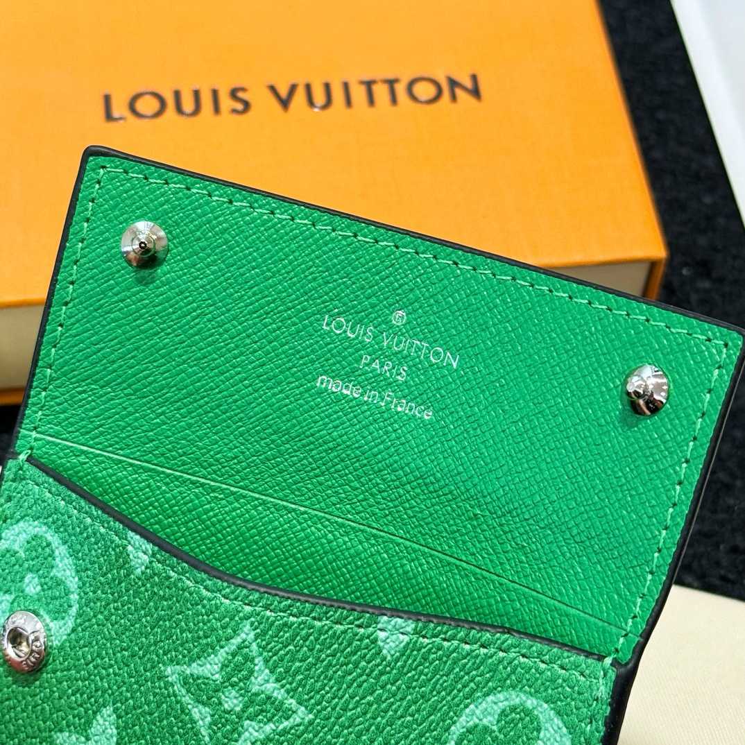 Louis Vuitton Card Holder Necklace  M83153 - everydesigner