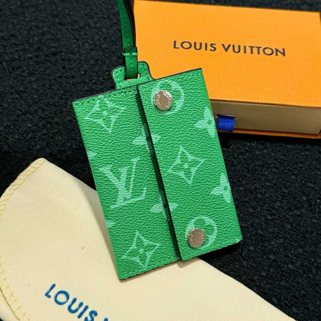 Louis Vuitton Card Holder Necklace  M83153 - everydesigner