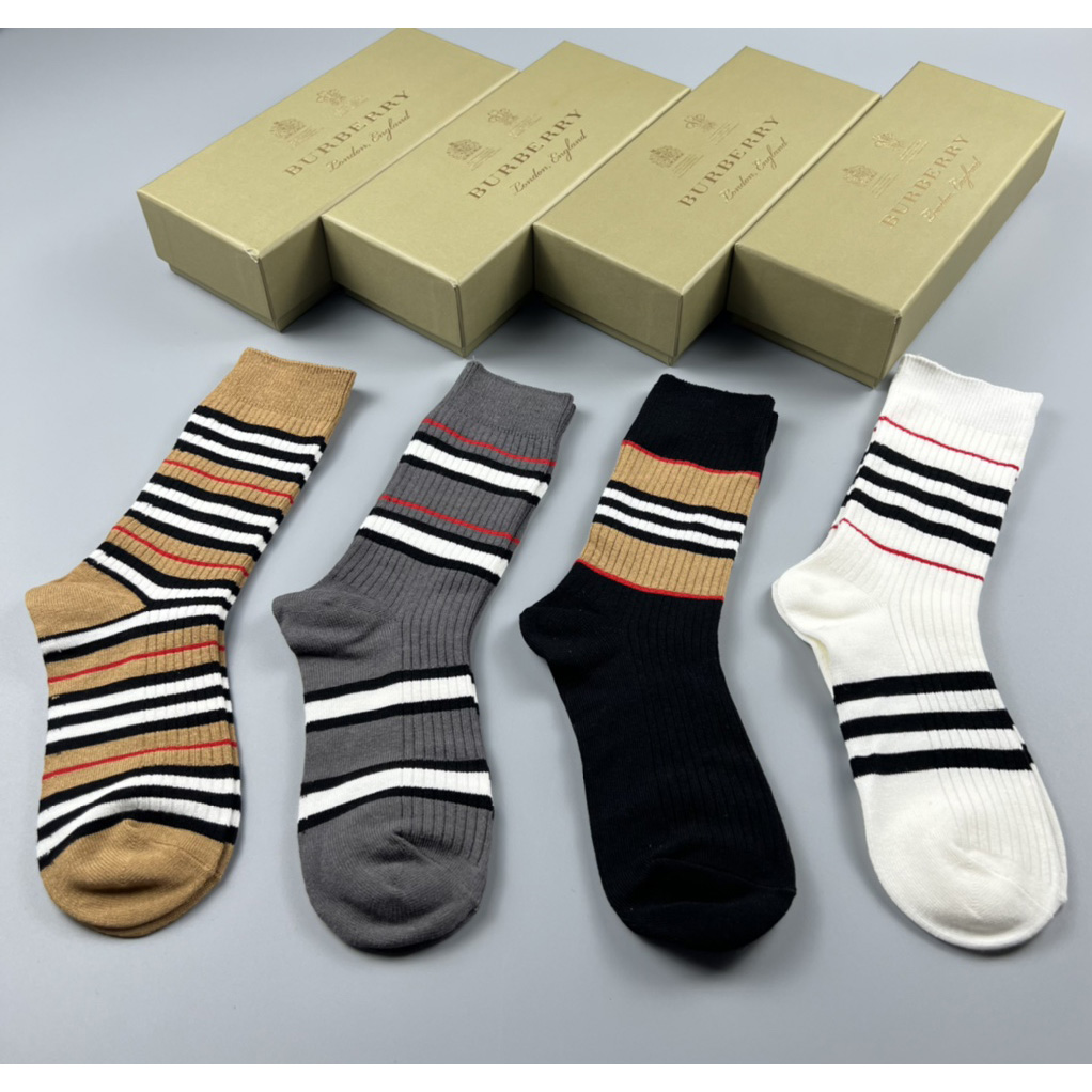 Burberry Socks/Box - everydesigner