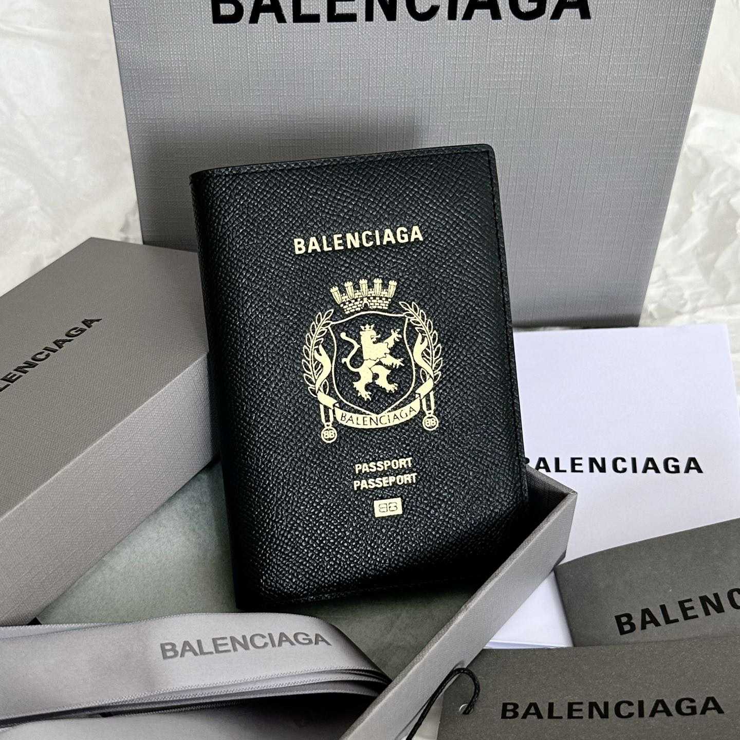 Balenciaga Passport Wallet  (14×10×1.5cm) - everydesigner