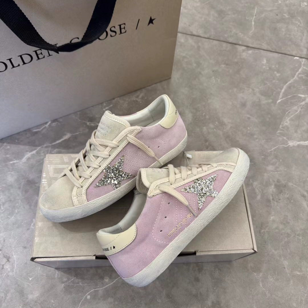 Golden Goose Sneakers - everydesigner