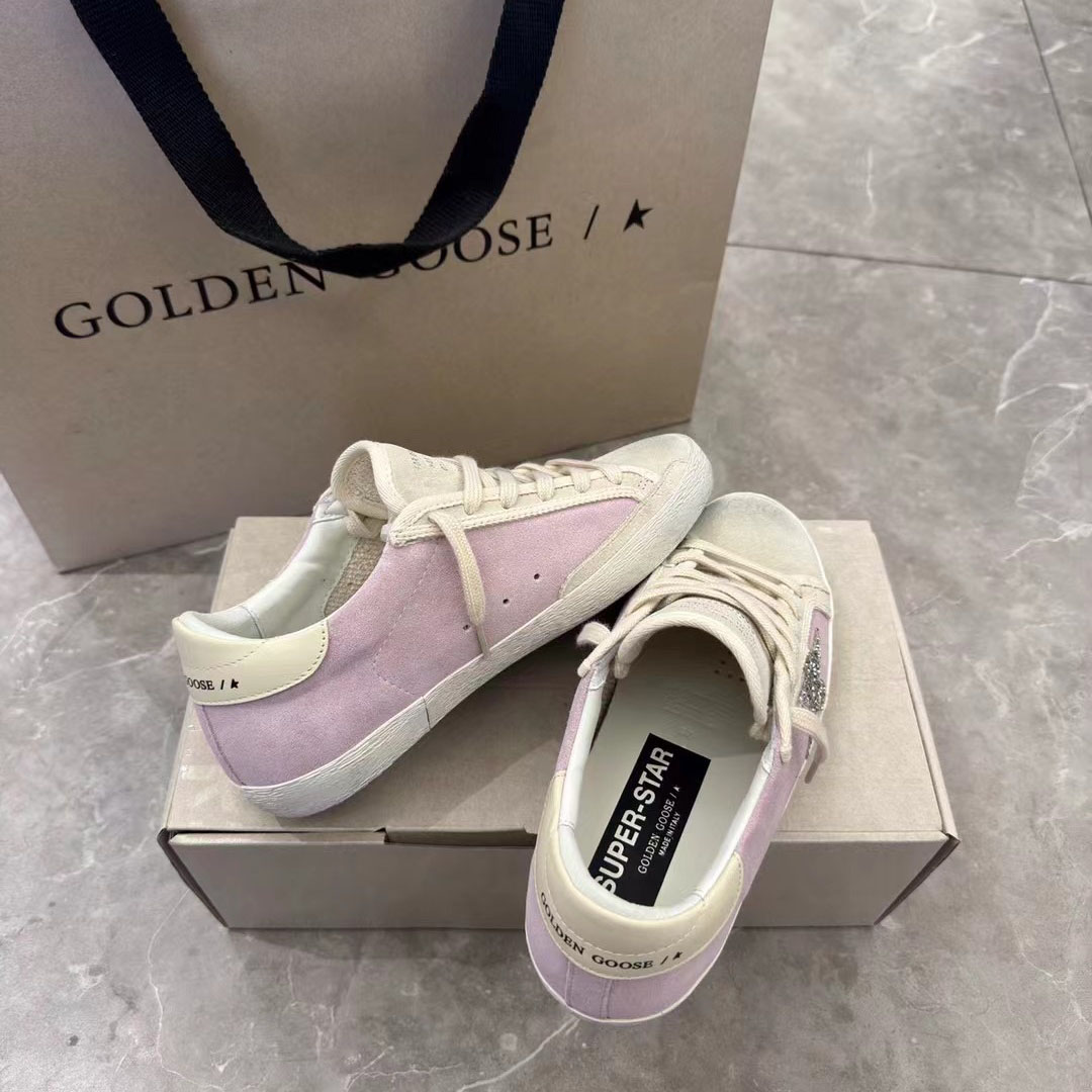 Golden Goose Sneakers - everydesigner