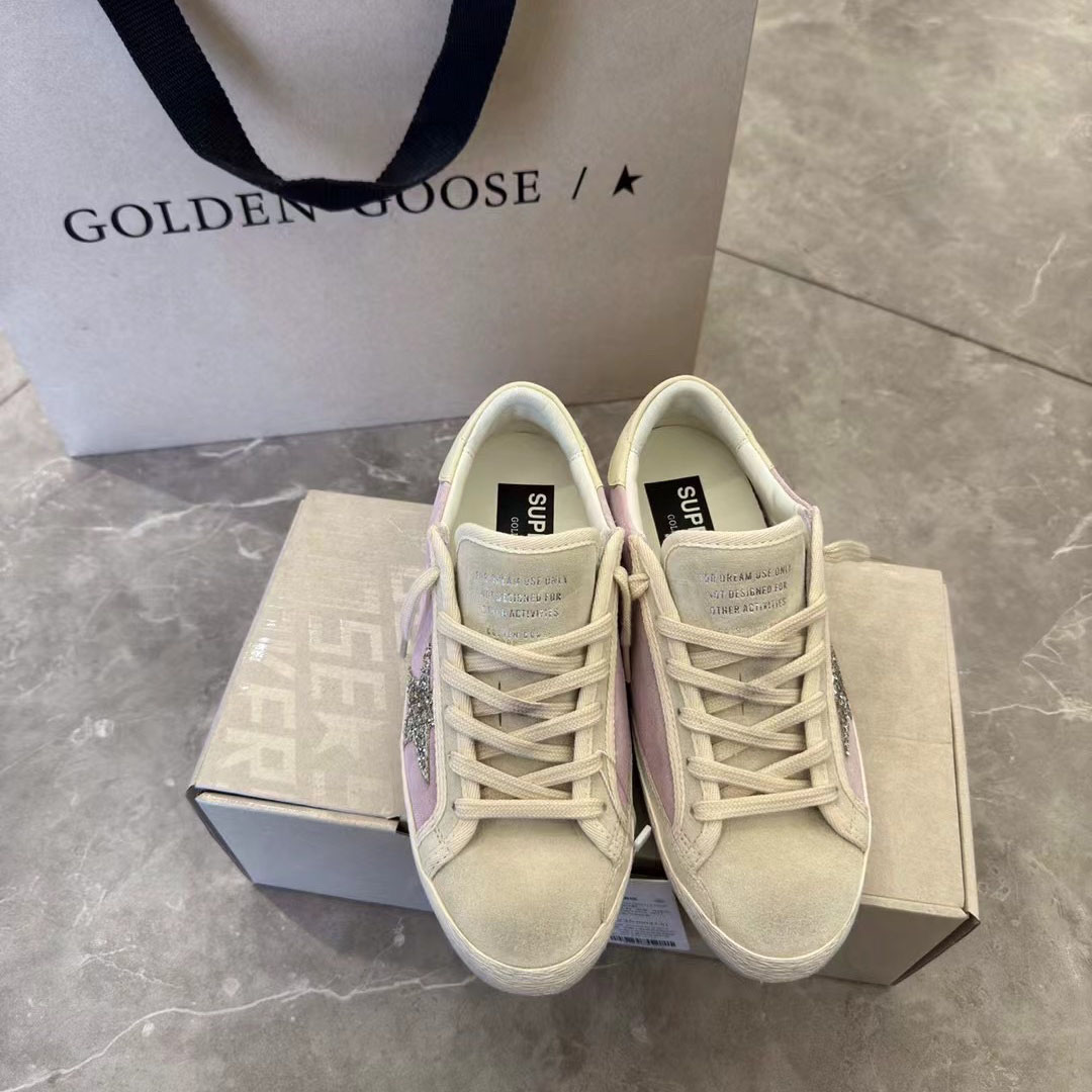 Golden Goose Sneakers - everydesigner