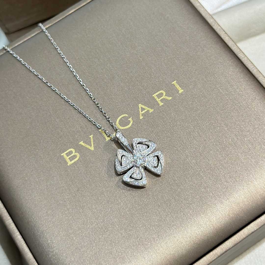 Bvlgari Fiorever Necklace - everydesigner