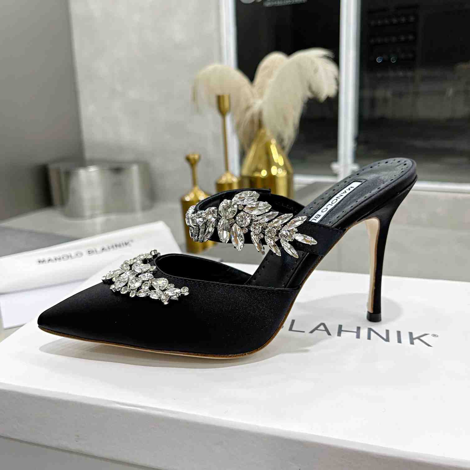 Manolo Blahnik Lurum Crystal-embellished Mules - everydesigner