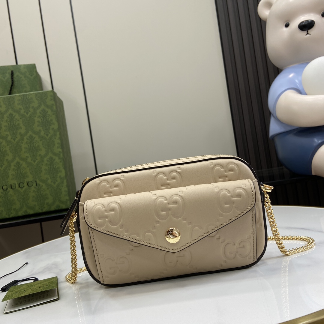 Gucci GG Super Mini Shoulder Bag - everydesigner