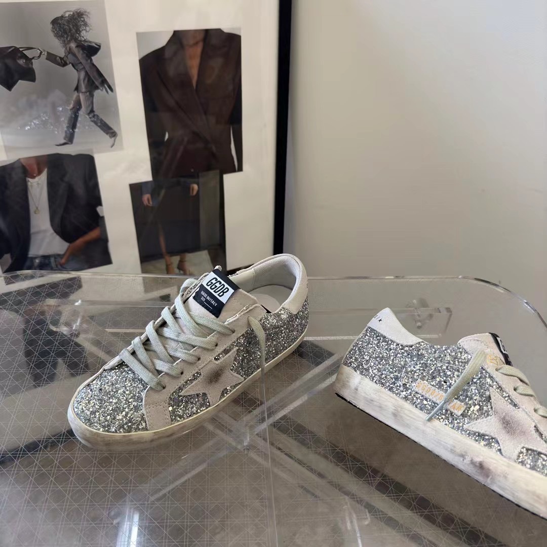 Golden Goose Sneakers - everydesigner