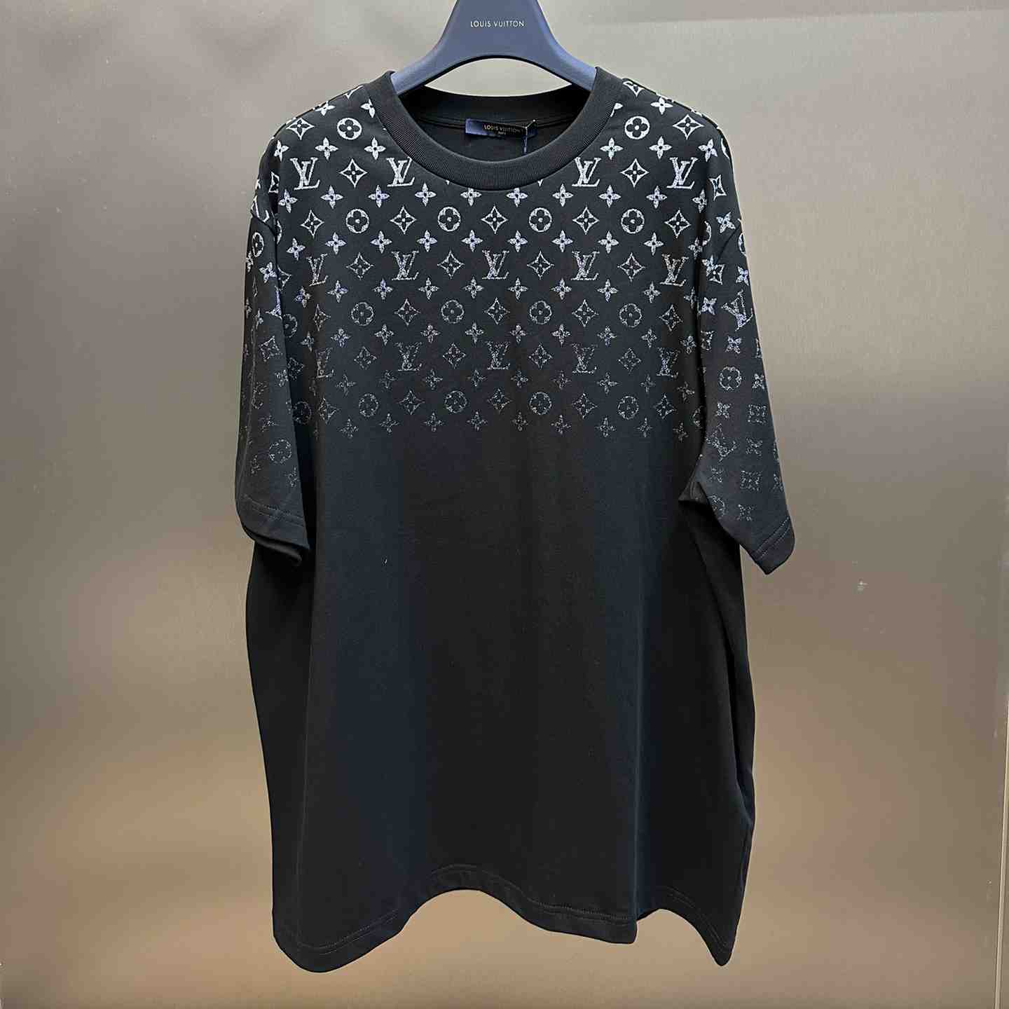 Louis Vuitton Monogram T-Shirt - everydesigner