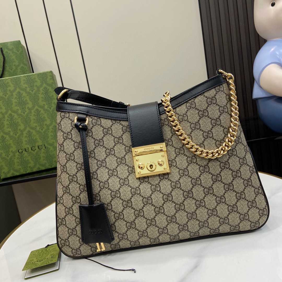 Gucci Padlock GG Medium Shoulder Bag - everydesigner