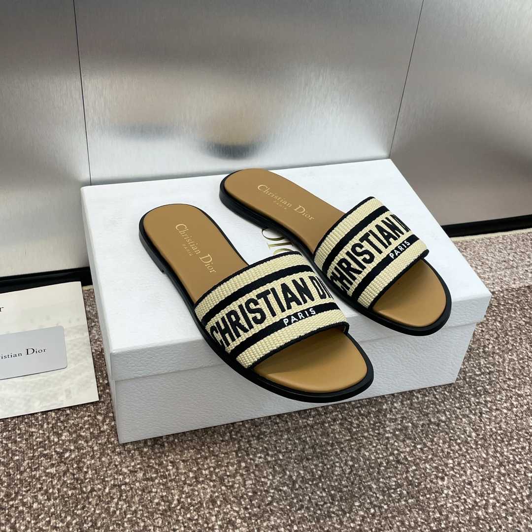 Dior Dway Slide - everydesigner