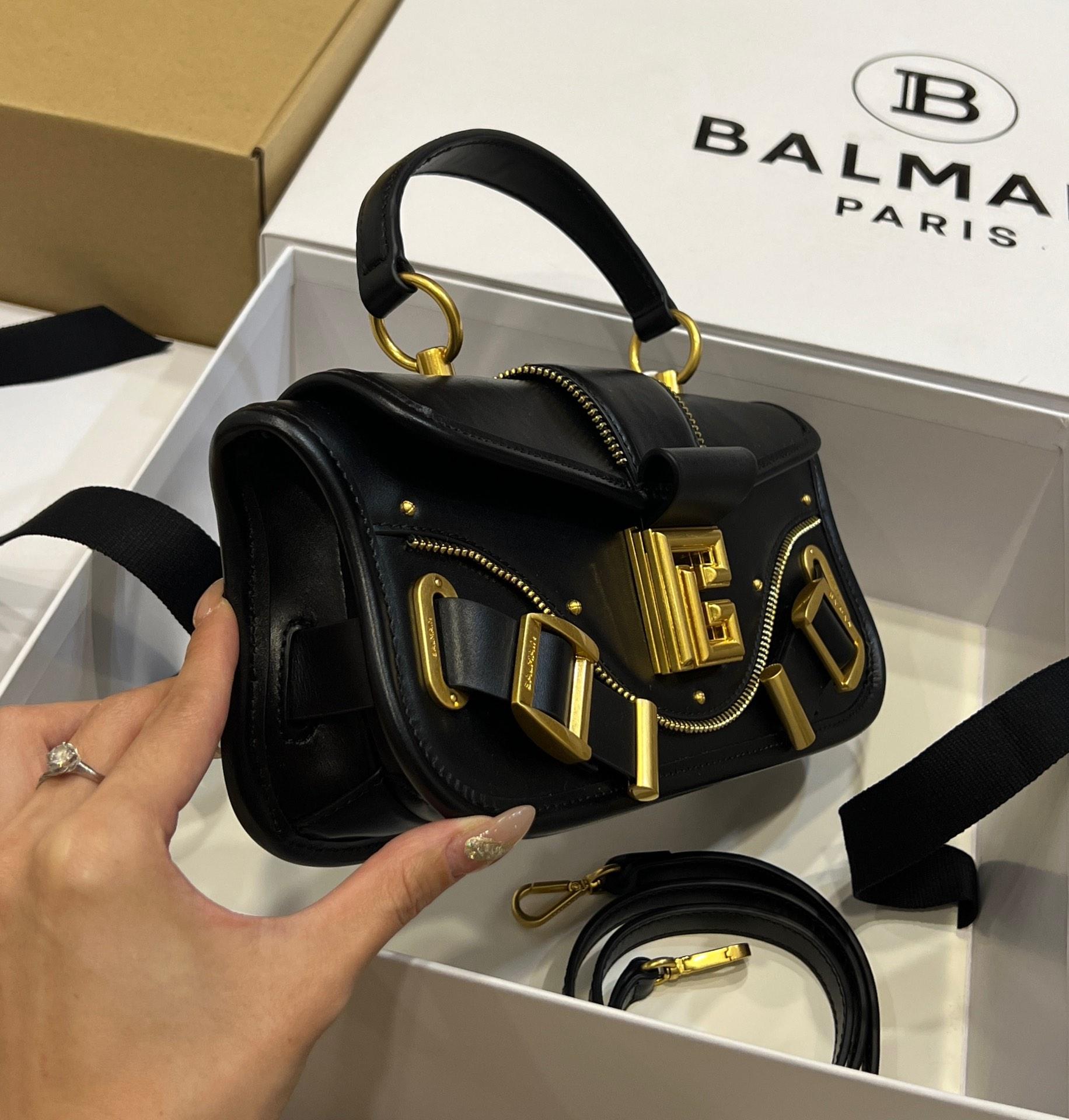 Balmain Blaze Crossbody Bag   (26*11.5*3cm) - everydesigner