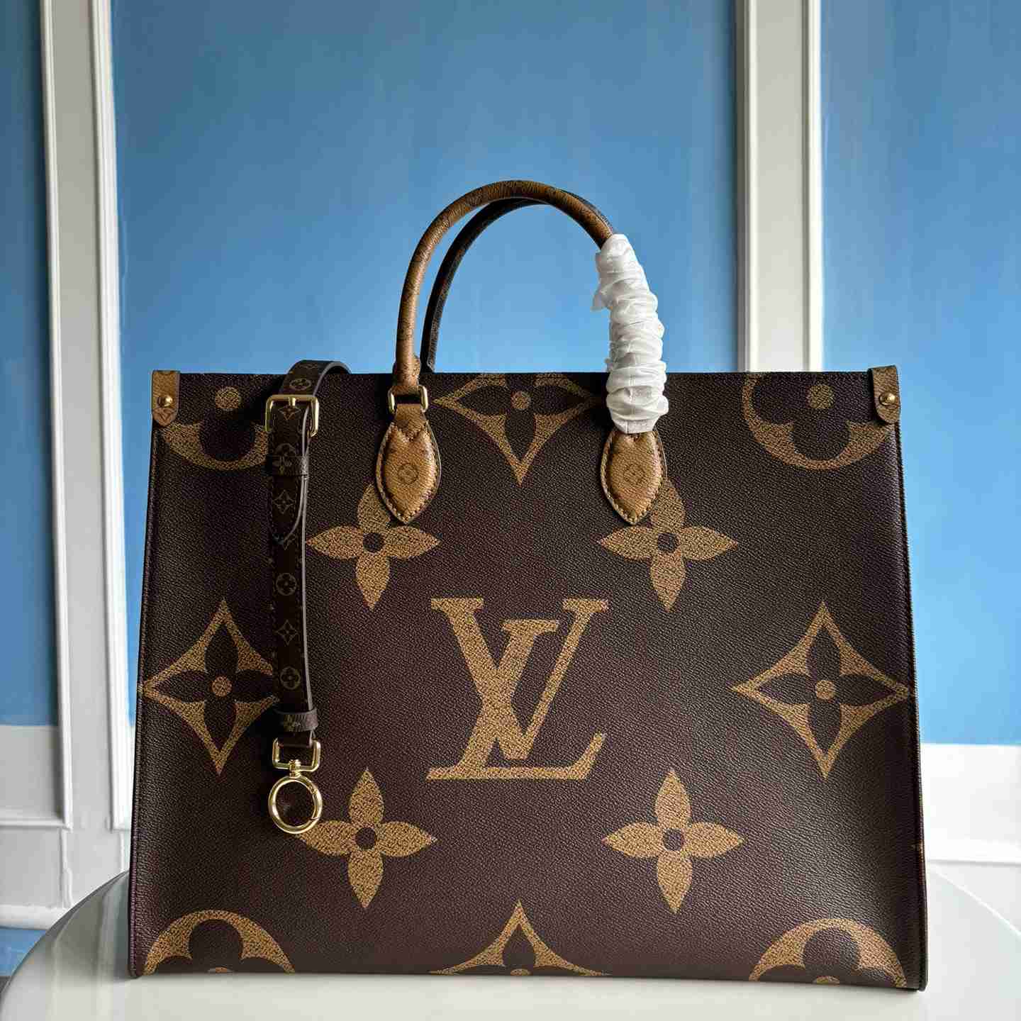 Louis Vuitton OnTheGo Voyage  M46823 - everydesigner