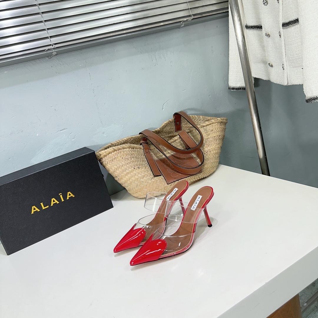 Alaïa Heart Mules in Red  - everydesigner