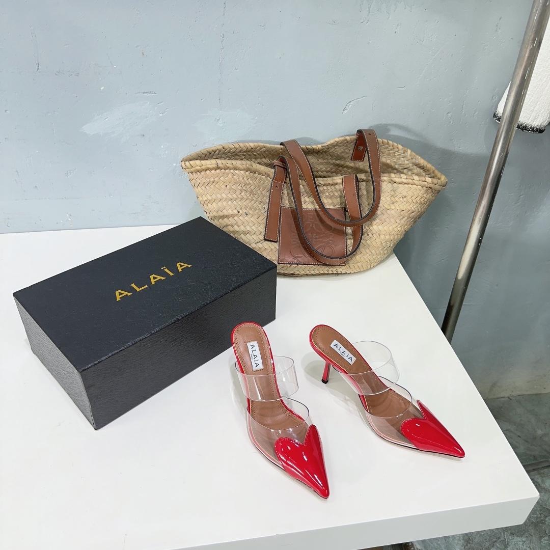 Alaïa Heart Mules in Red  - everydesigner