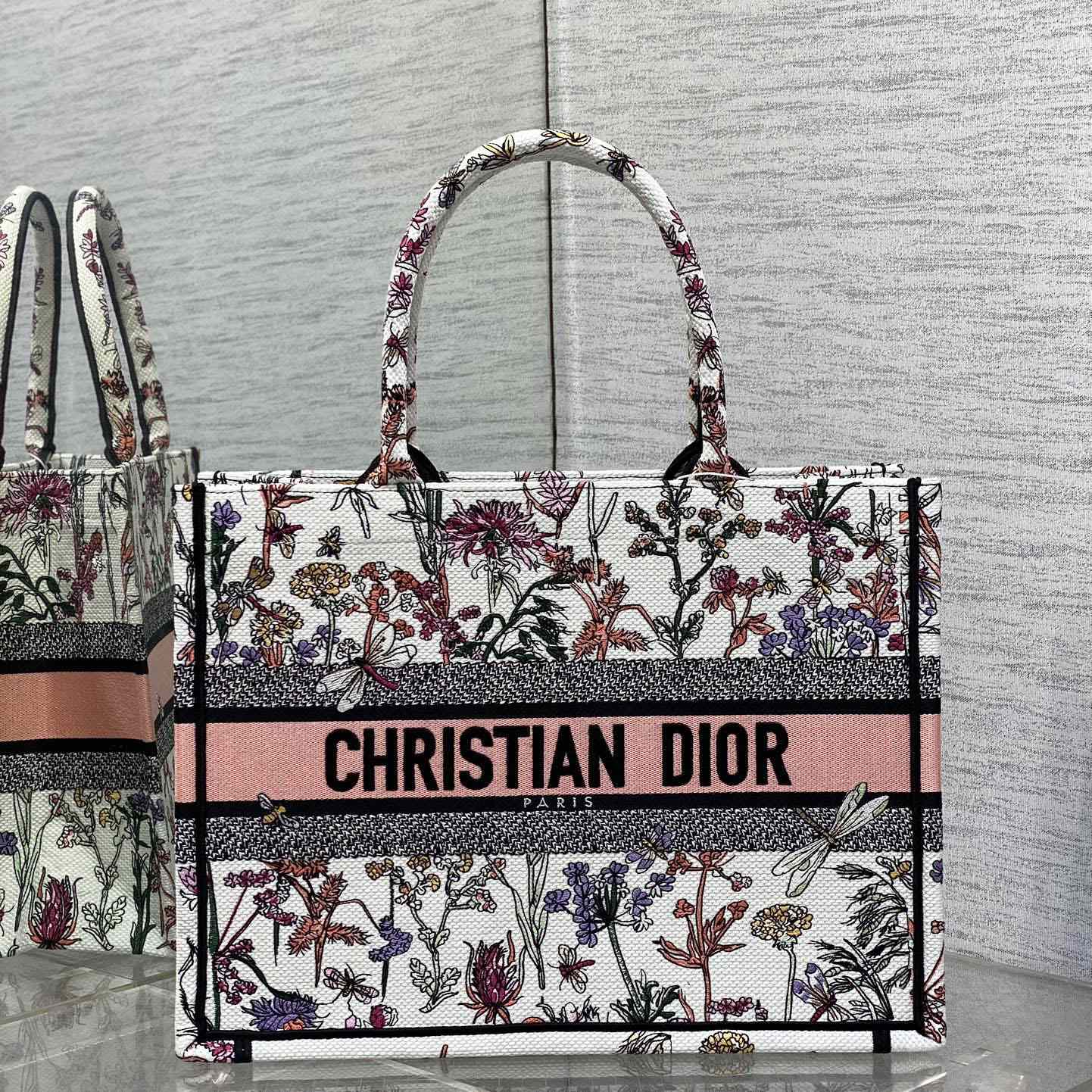 Dior Medium Dior Book Tote - everydesigner