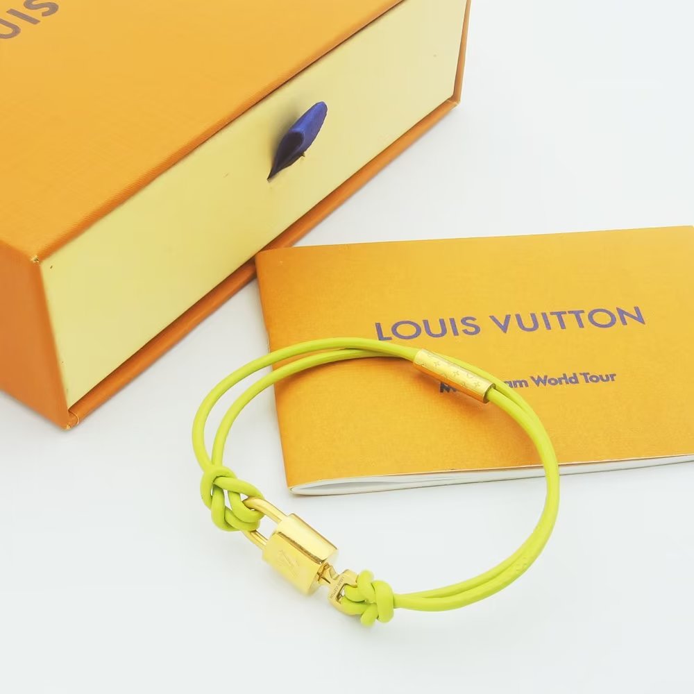 Louis Vuitton LV Padlock Bracelet  M8141E - everydesigner