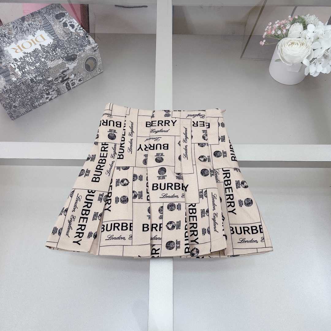 Burberry Kid's Tee & Skirt - everydesigner