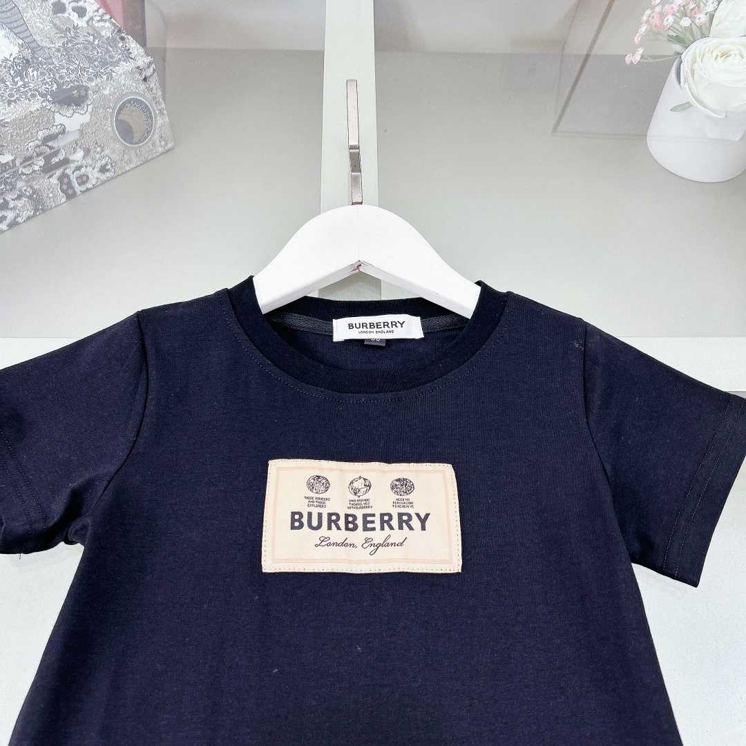 Burberry Kid's Tee & Skirt - everydesigner