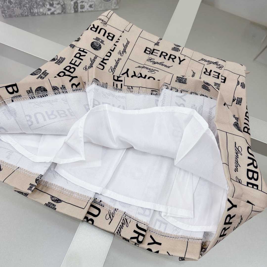 Burberry Kid's Tee & Skirt - everydesigner