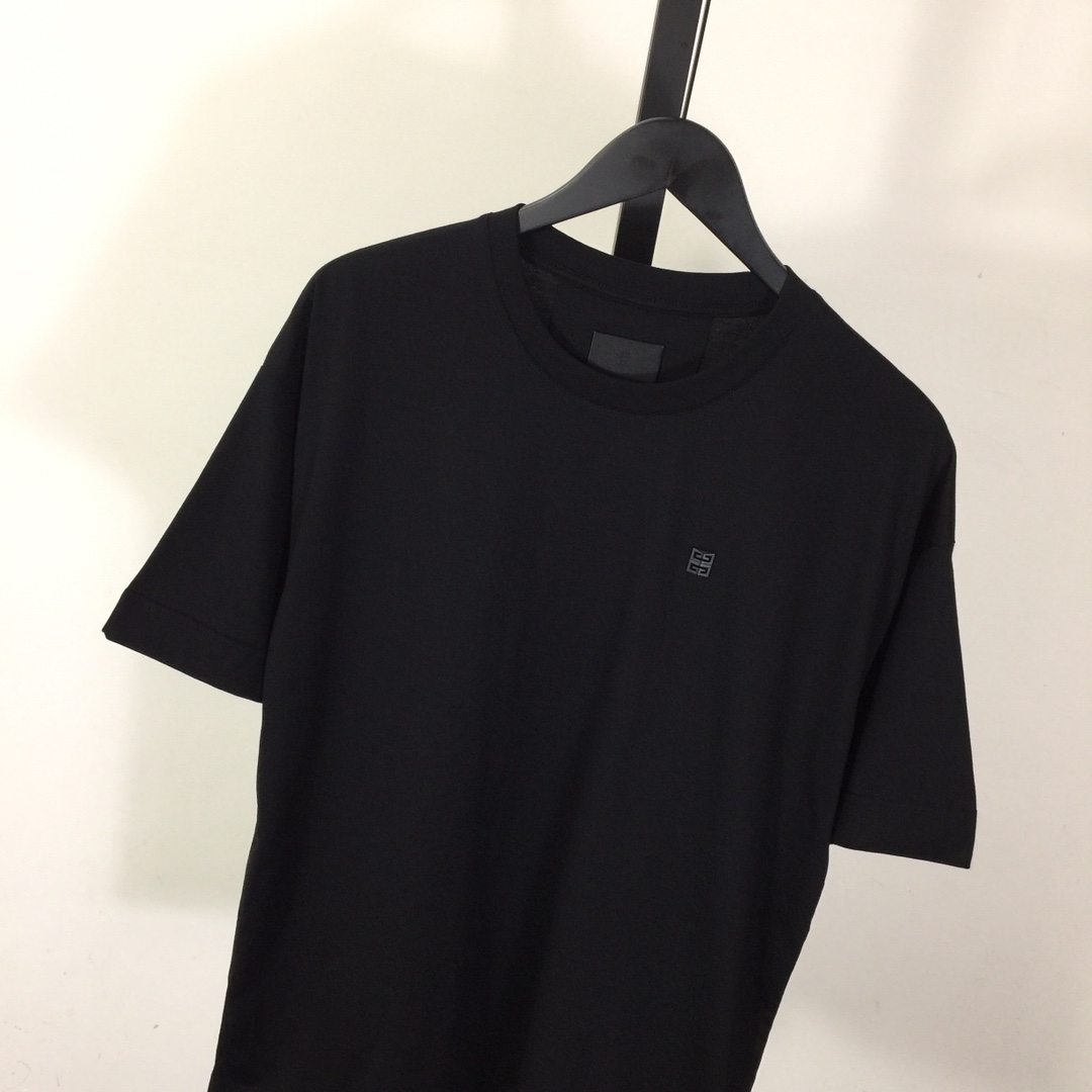 Givenchy 4G Logo Oversized T-shirt In Cotton - everydesigner