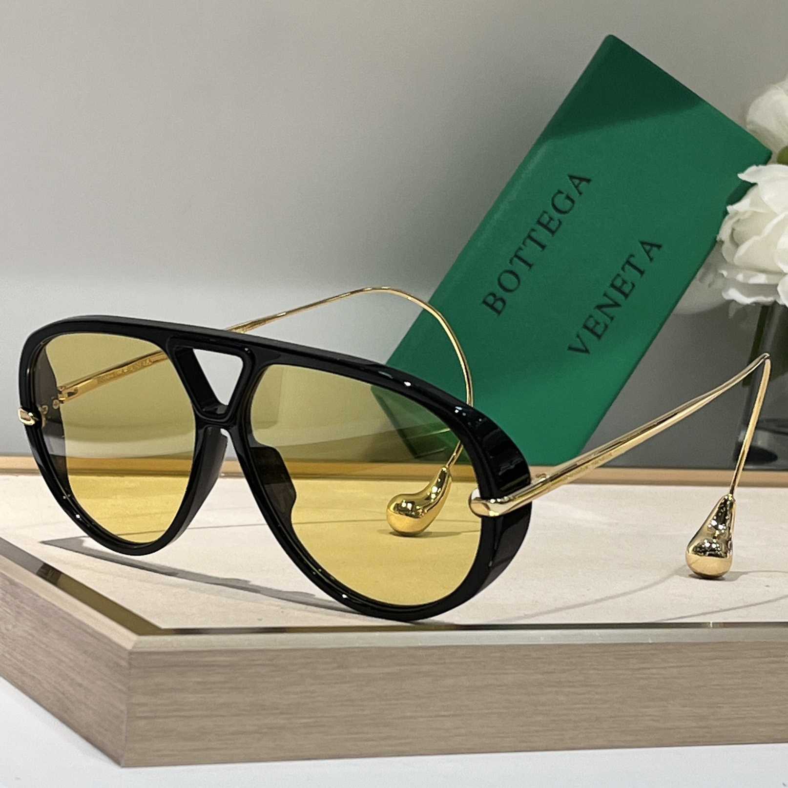 Bottega Veneta Drop Aviator Sunglasses    - everydesigner