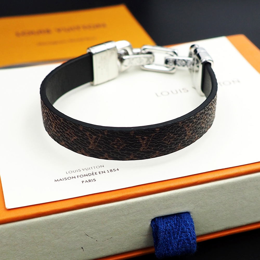 Louis Vuitton LV Links Bracelet   M8405 - everydesigner