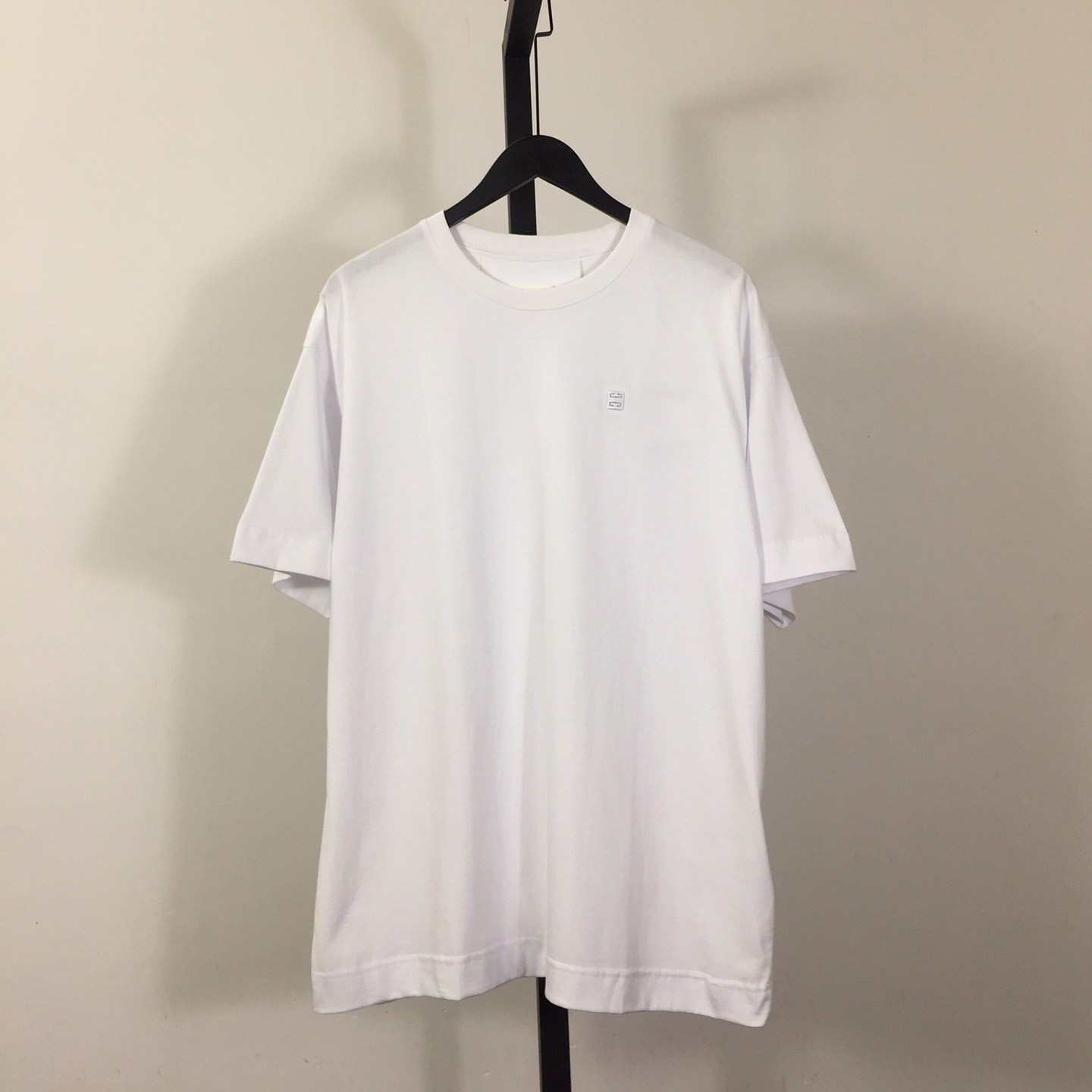 Givenchy 4G Logo Oversized T-shirt In Cotton - everydesigner