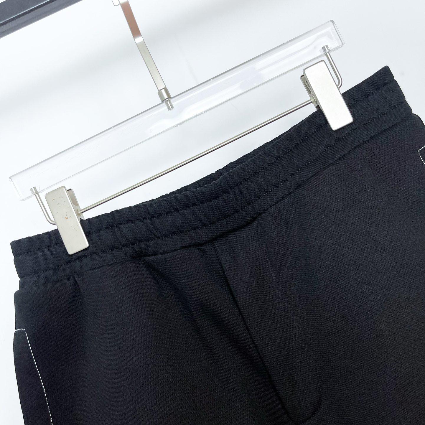 Alexander Mqueen Sporty shorts - everydesigner