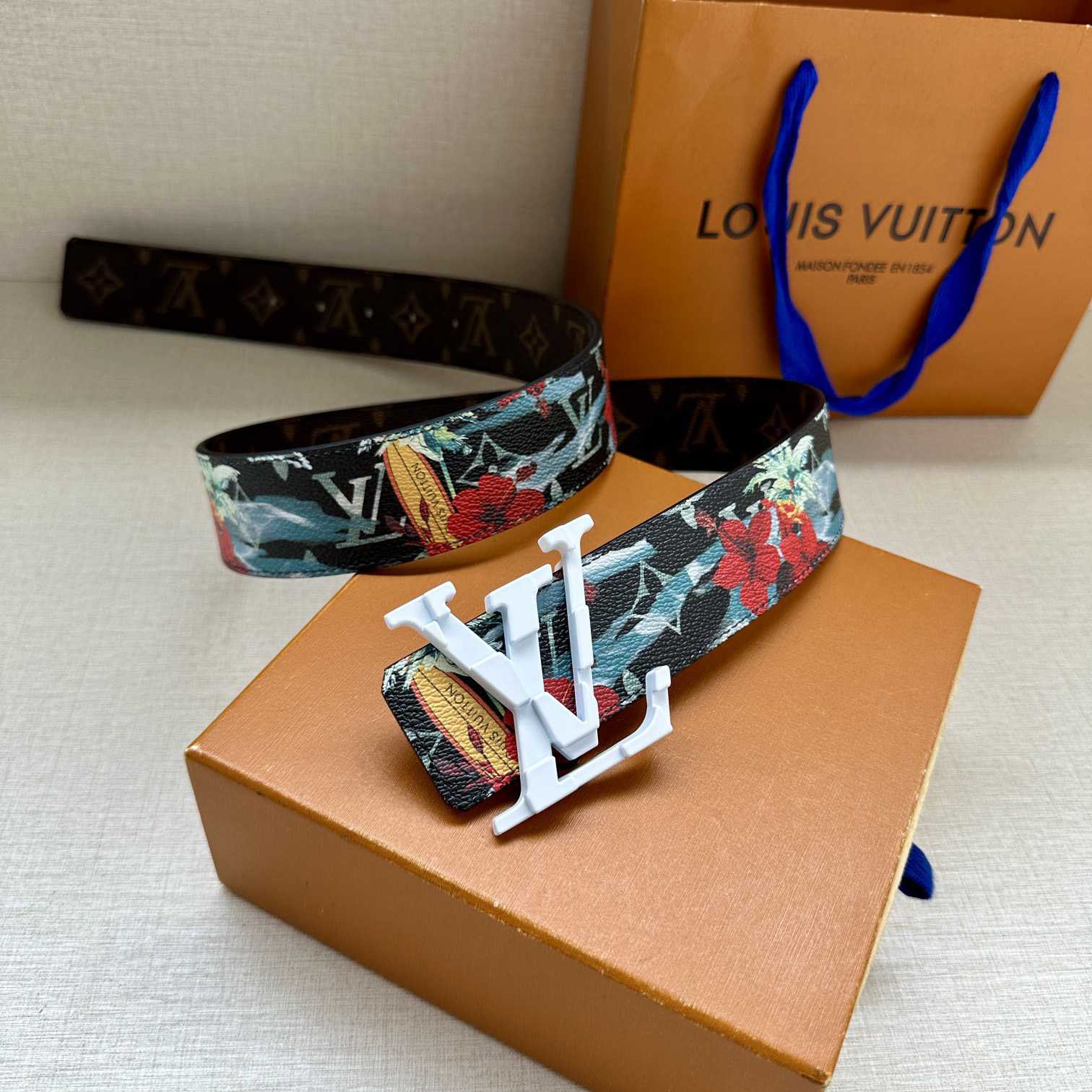 Louis Vuitton LV Tag 40mm Reversible Belt - everydesigner