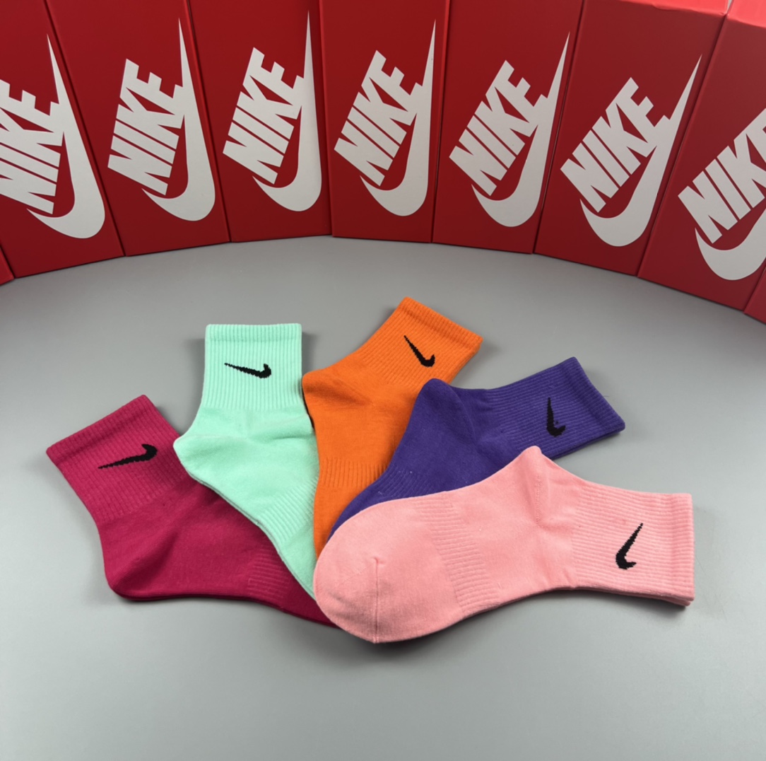 Nike Socks /Box - everydesigner