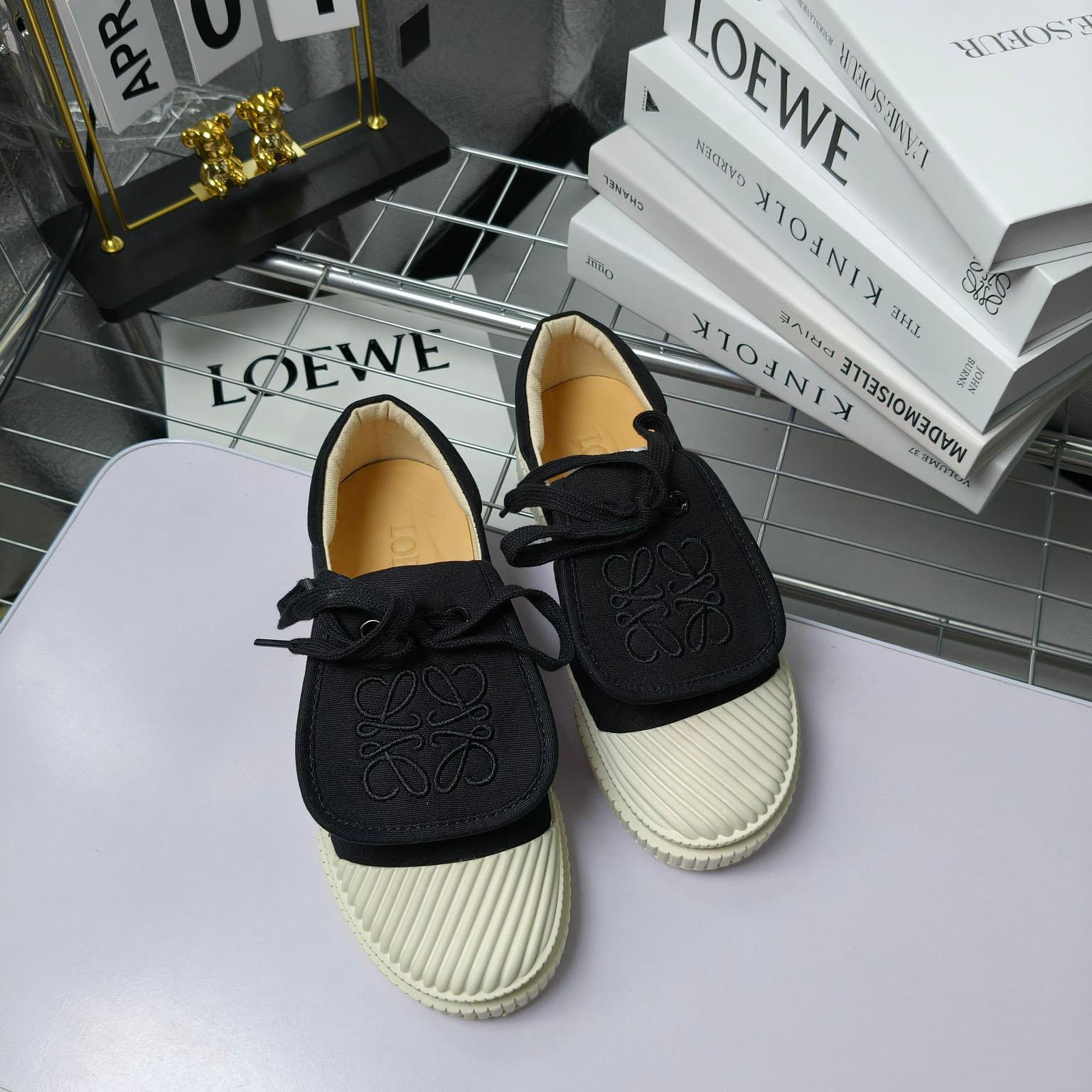 Loewe Anagram Embroidered Flap Low-Top Sneakers - everydesigner