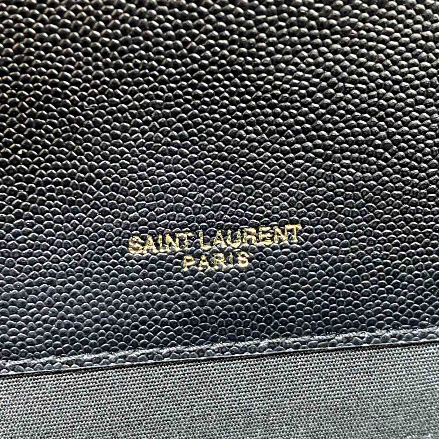 Saint Laurent Leather Shoulder Bag (31x21x7cm) - everydesigner