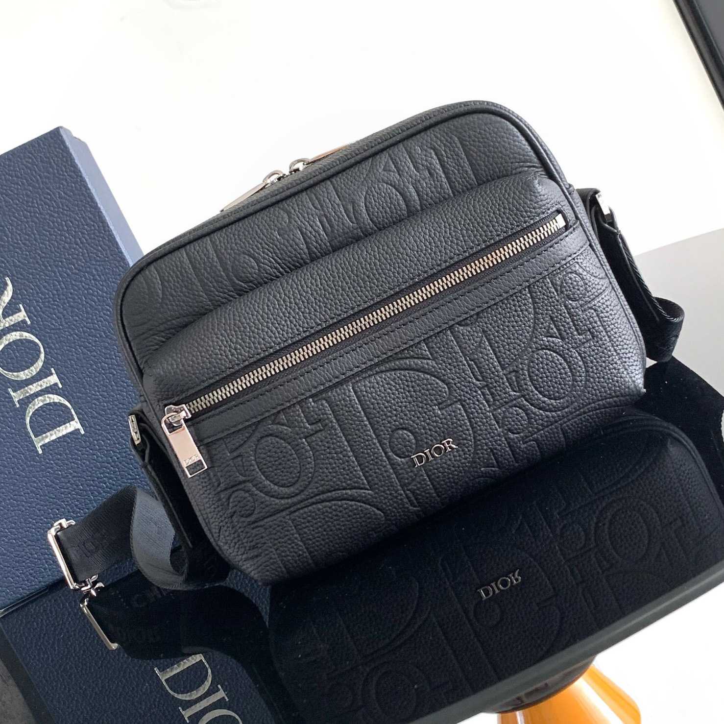 Dior Rider 2.0 Zipped Messenger Bag - everydesigner