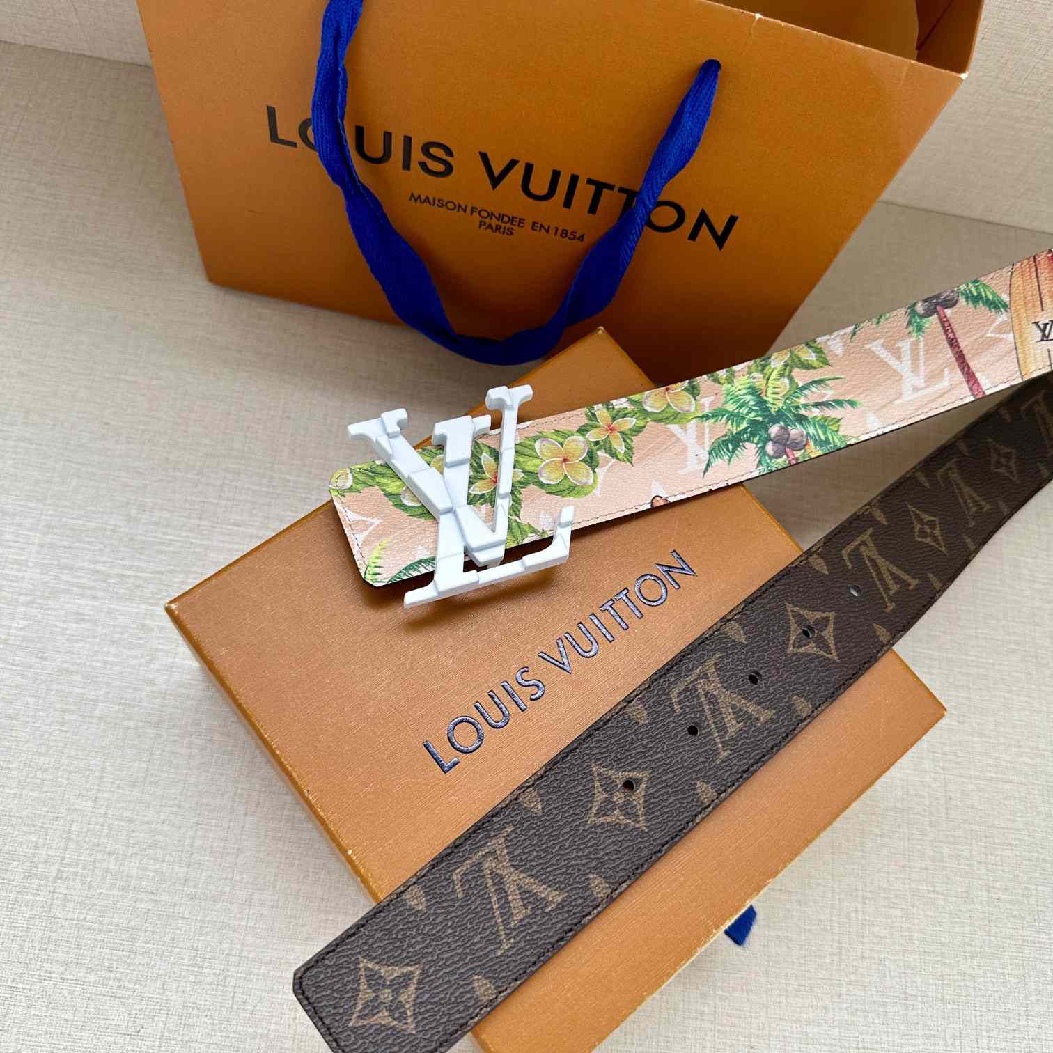 Louis Vuitton LV Tag 40mm Reversible Belt - everydesigner