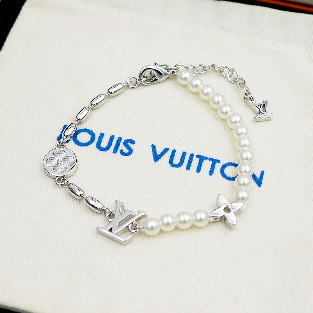 Louis Vuitton Pearls Fusion Bracelet   M1556A - everydesigner