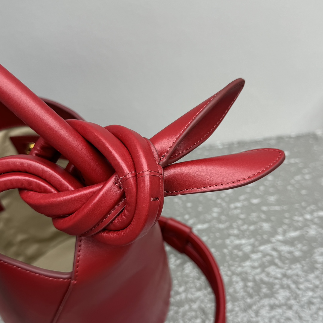 Jacquemus Le petit Tourni Mini Knotted Bucket Bag - everydesigner