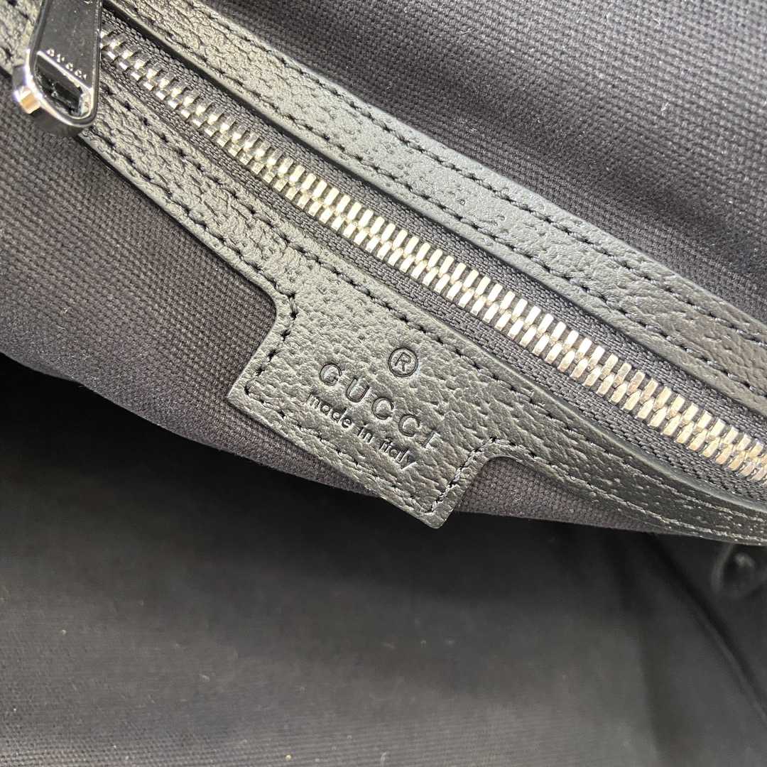 Gucci Medium GG Backpack With Tag - everydesigner