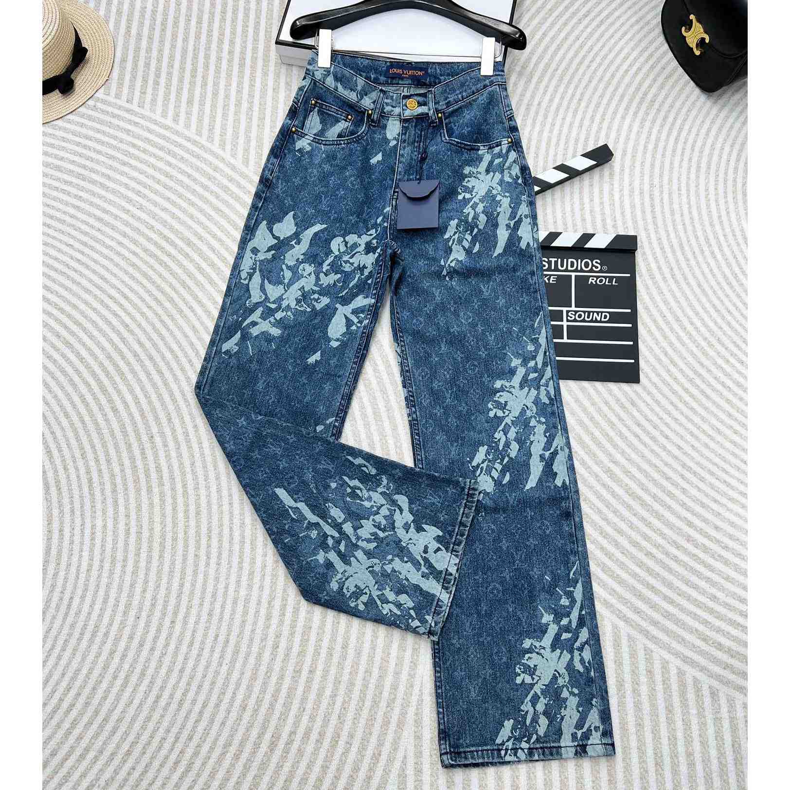 Louis Vuitton Jeans - everydesigner